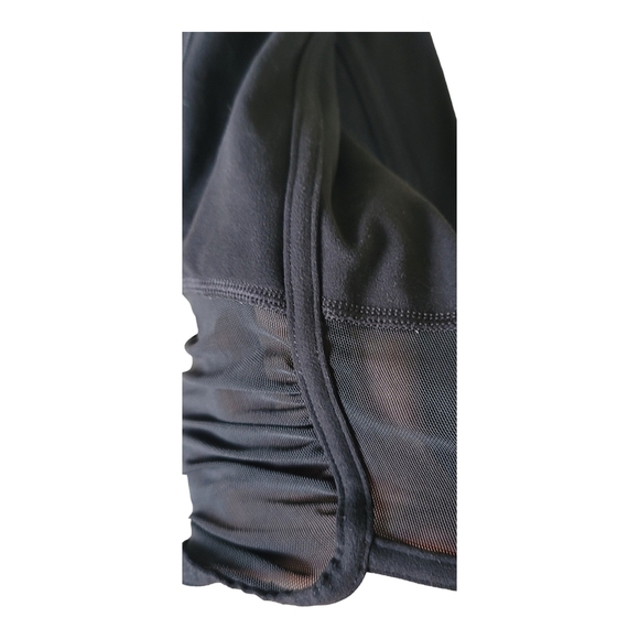 Athleta All In Black Capri Tights Size Small And Thigh Pockets with Rouched She - Picture 4 of 4